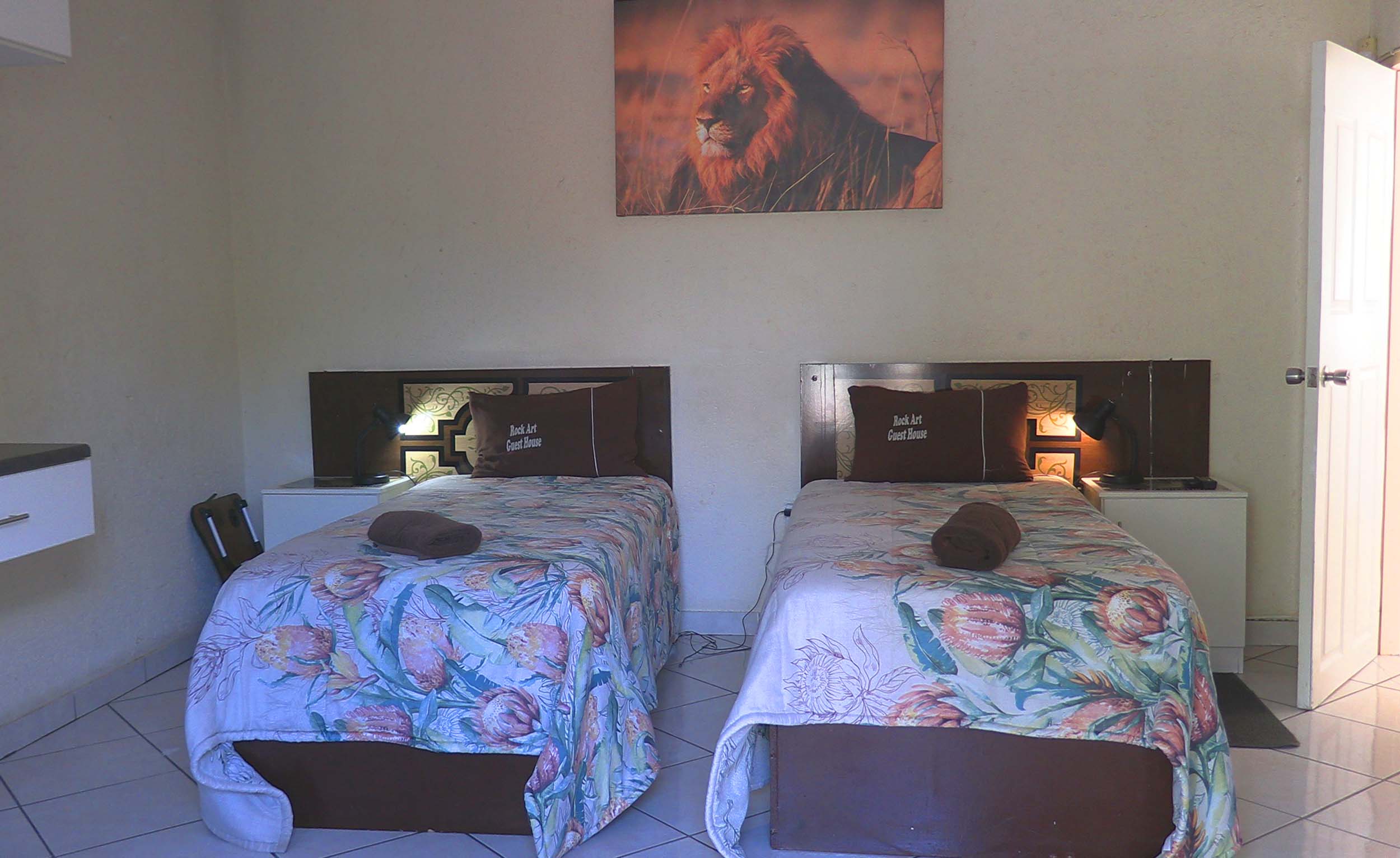 Witbank_Accommodation_Rock_Art_Guest_House_Room_10-2500-2026