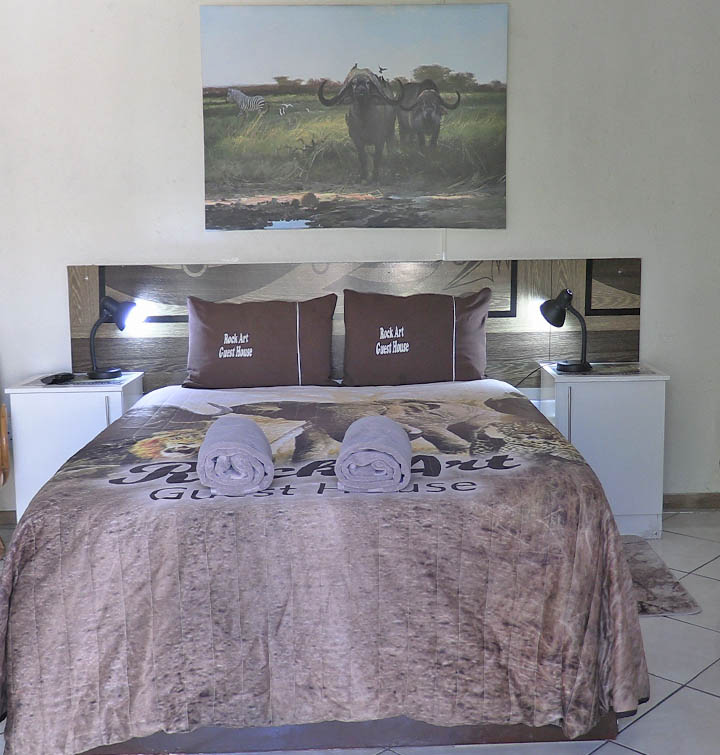 Witbank_Accommodation_Rock_Art_Guest_House_Room_2-700-2026