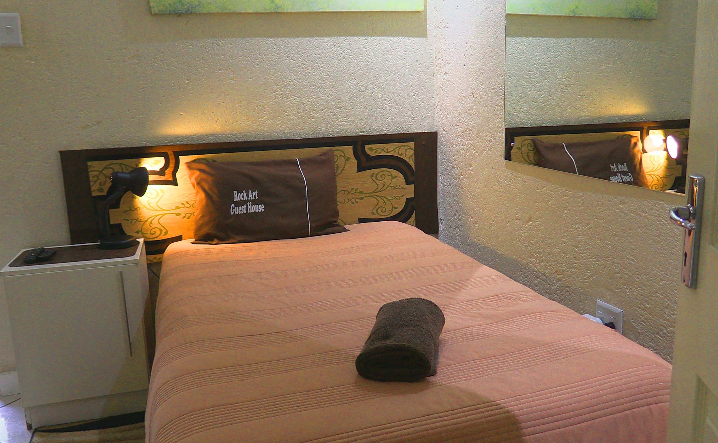 Witbank_Accommodation_Rock_Art_Guest_House_Room_7-2500-2026